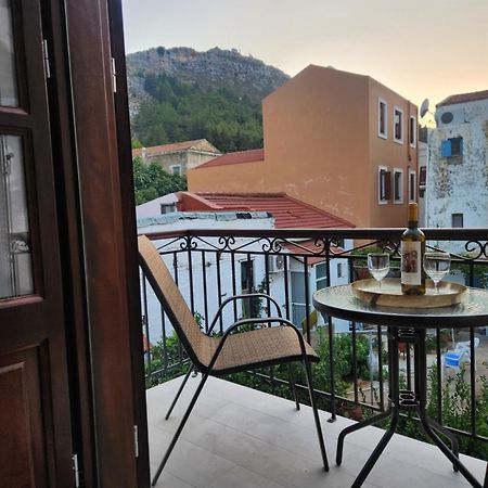 Traditional Apartments Alexandra Meyísti Екстериор снимка