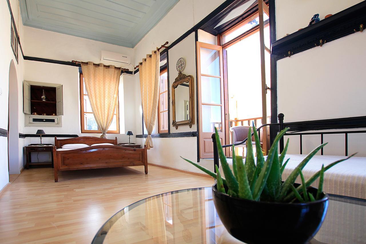 Traditional Apartments Alexandra Meyísti Екстериор снимка